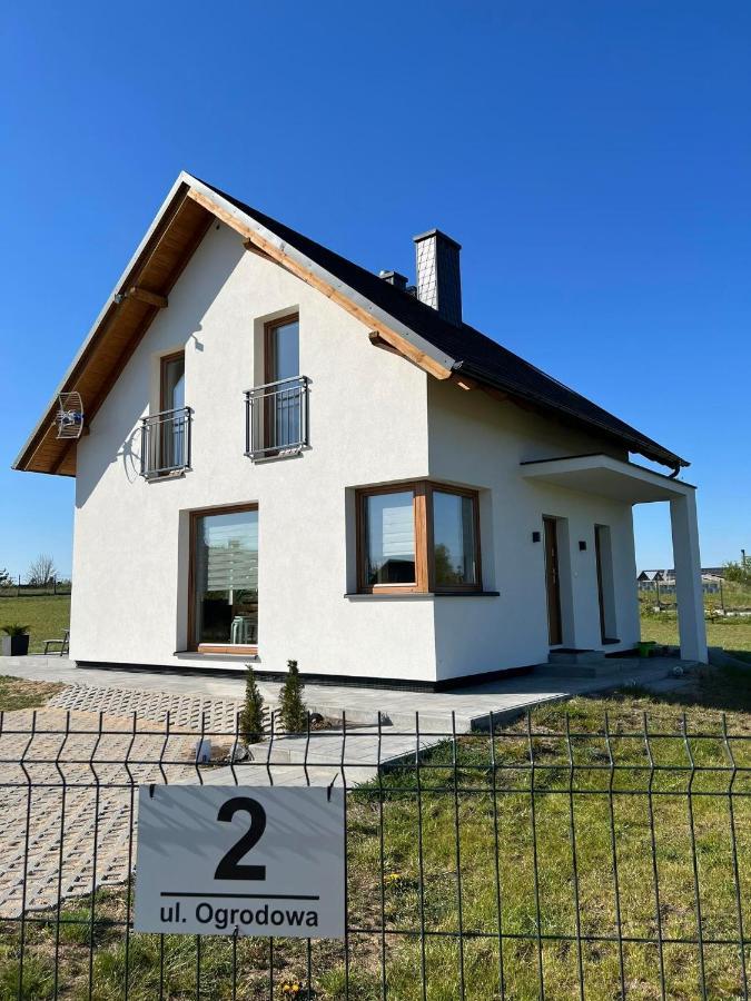 Dom Na Kaszubach "White House" Caloroczny Na Wylacznosc Stężyca المظهر الخارجي الصورة