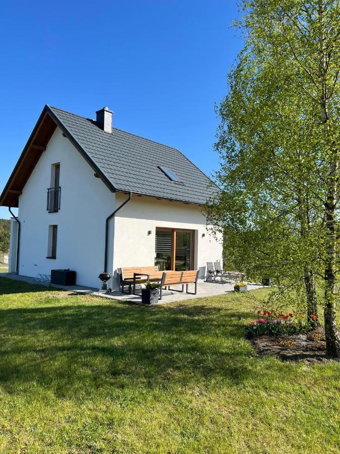 Dom Na Kaszubach "White House" Caloroczny Na Wylacznosc Stężyca المظهر الخارجي الصورة
